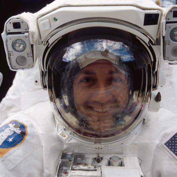 The first spacewalk of my career, task #1 – get your picture taken!
