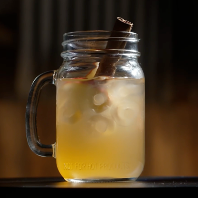 Refreshing Apple Pie Moonshine Cocktail Recipe