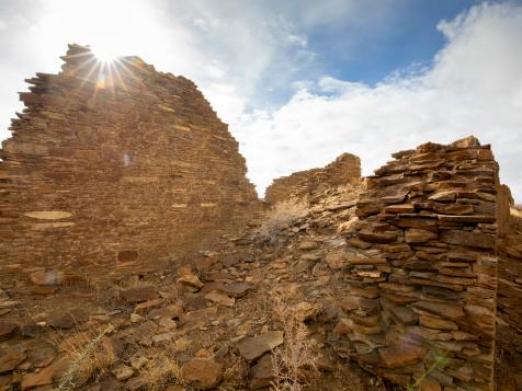 Explore the Rugged, Remote Chaco Canyon in New Mexico