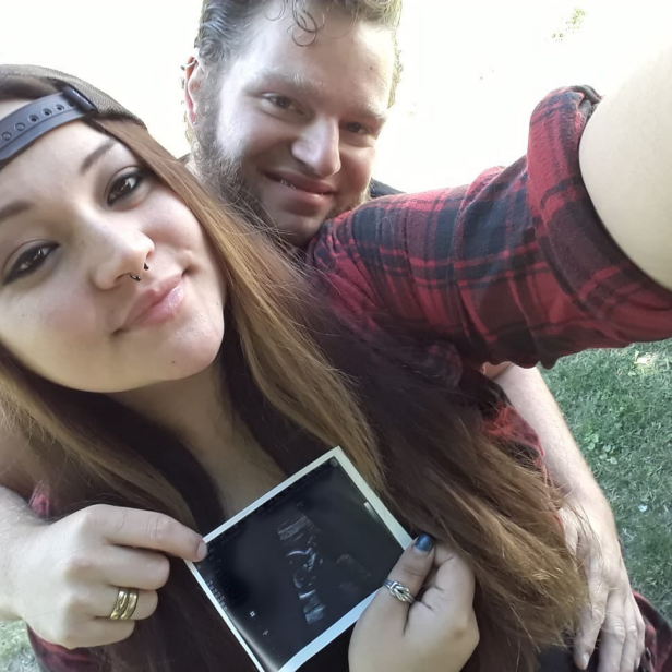 Gabe and Raquell Brown Show Off Their Sonogram