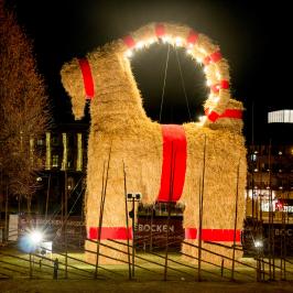 A traditional Gavle Goat is pictured on November 29, 2015 in Gavle, Sweden. It is a giant version of a traditional Swedish Yule Goat figure made of straw, and is erected each year at the beginning of Advent.  AFP PHOTO / TT NEWS AGENCY / MATS ASTRAND   SWEDEN OUT / AFP / TT NEWS AGENCY / MATS ASTRAND/TT        (Photo credit should read MATS ASTRAND/TT/AFP via Getty Images)