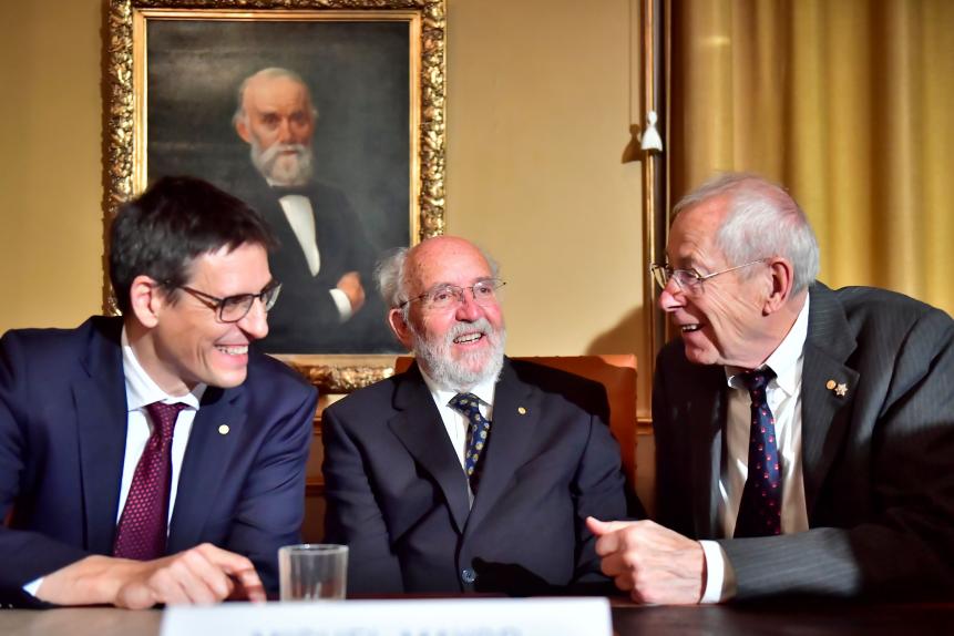(From L) Nobel Physics Laureates Swiss Didier Queloz, Swiss Michel Mayor and Caandian US James Peebles attend a press conference at The Royal Swedish Academy of Sciences in Stockholm, Sweden, on December 7, 2019. (Photo by Jonas EKSTROMER / TT NEWS AGENCY / AFP) / Sweden OUT (Photo by JONAS EKSTROMER/TT NEWS AGENCY/AFP via Getty Images)
