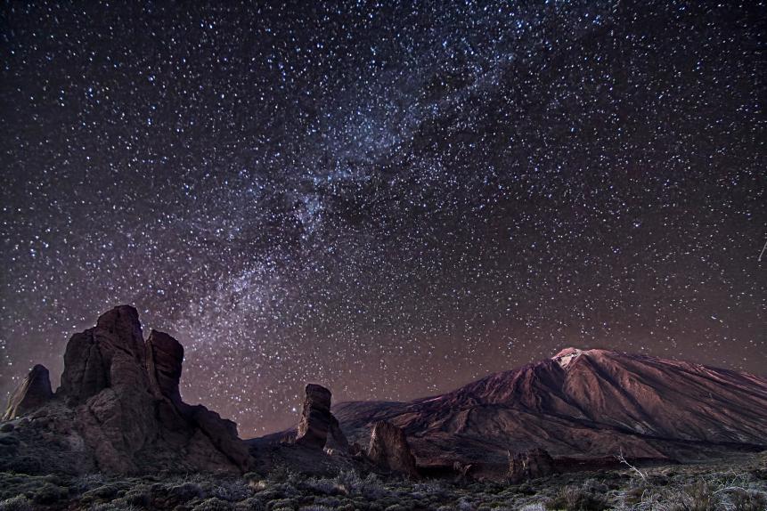 Milky Way over in Roques de Garcia Canadas del Teide.