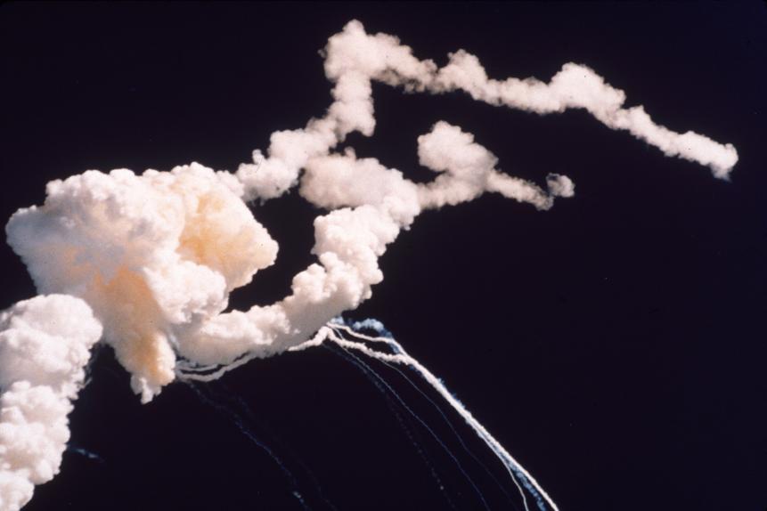 28th January 1986:  An abstract smoke pattern after the space shuttle Challenger explosion, Kennedy Space Center, Florida.  (Photo by Dave Welcher/Hulton Archive/Getty Images)