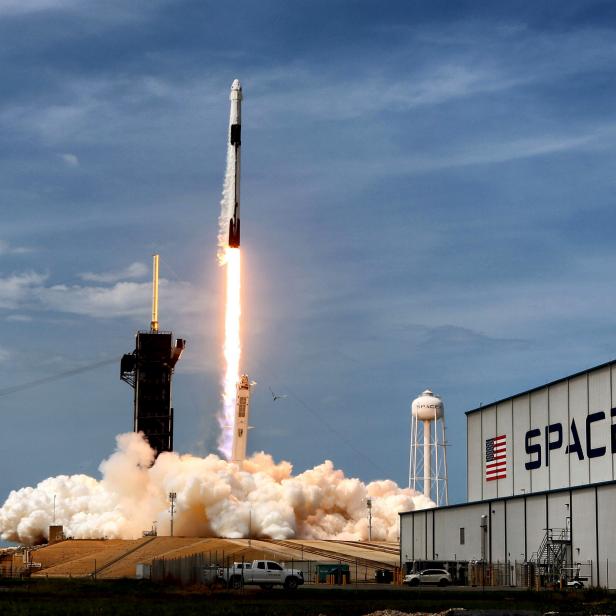 On May 30, 2020, the SpaceX Falcon 9 Crew Dragon capsule lifts off from Kennedy Space Center, Fla. On Saturday, June 13, 2020, SpaceX launched yet another batch of Starlink satellites, continuing the companys mission to build a constellation of satellites that can deliver high-speed internet to the entire planet. (Joe Burbank/Orlando Sentinel/Tribune News Service via Getty Images)