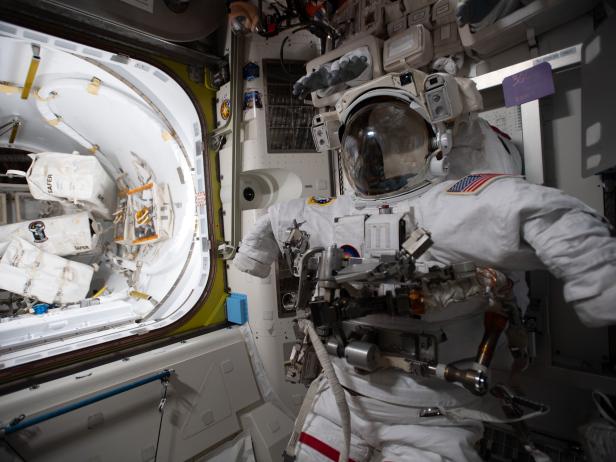 Two Spacewalks to Occur in One Week at the ISS | Latest Science News ...