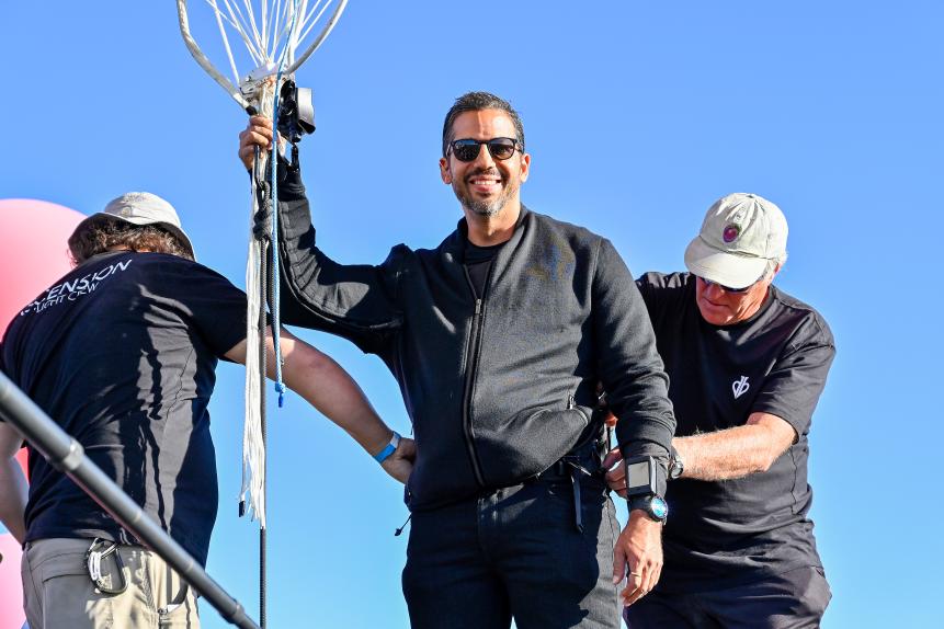 PAGE, ARIZONA - SEPTEMBER 02: David Blaine prepares to perform the stunt "Ascension" on September 02, 2020 in Page, Arizona. (Photo by David Becker/Getty Images for YouTube Originals )