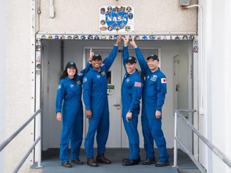 Success! NASA and SpaceX Crew-1 Complete Early Morning Splashdown