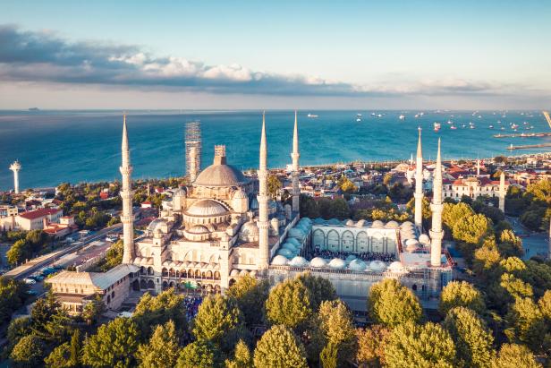 Can a baby have sex in Istanbul