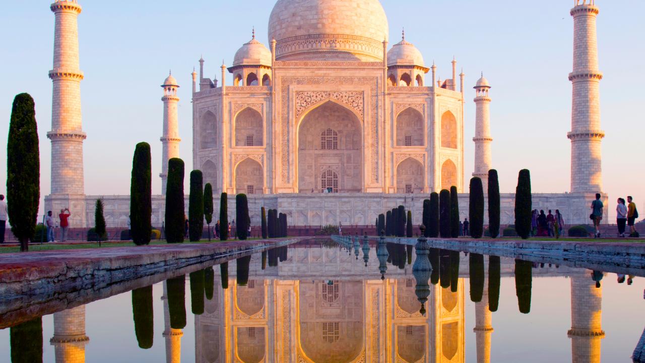 Ever Wondered Who Built India's Most Iconic Structure? It's a Romantic Love  Story, Travel and Exploration