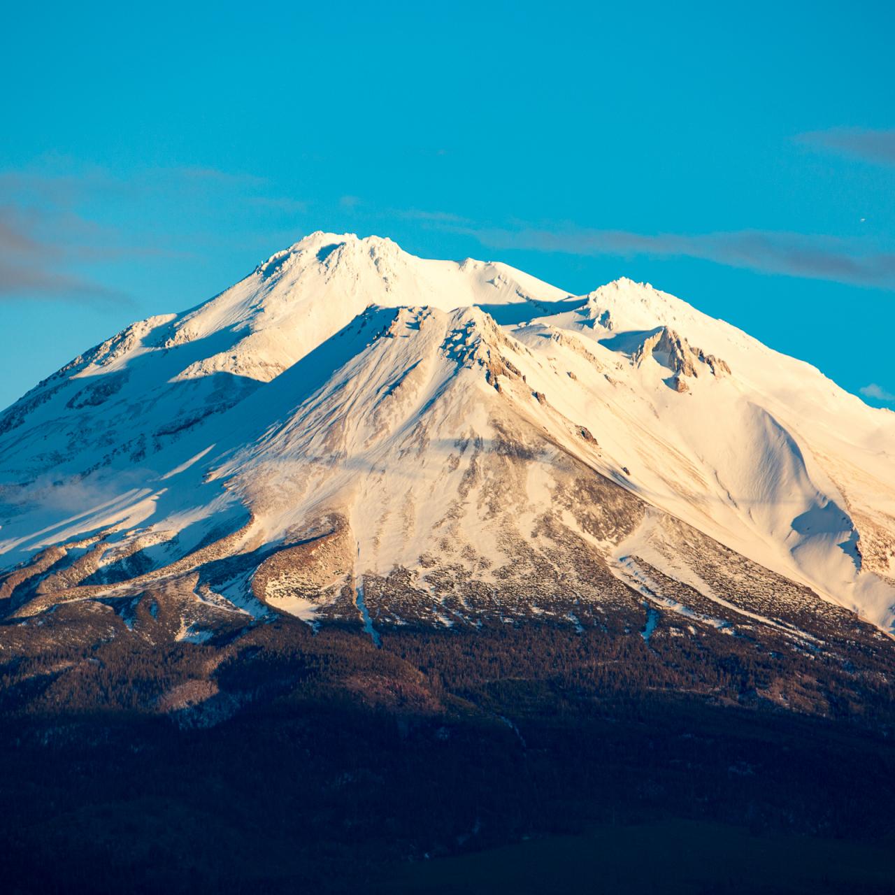 mount shasta peak