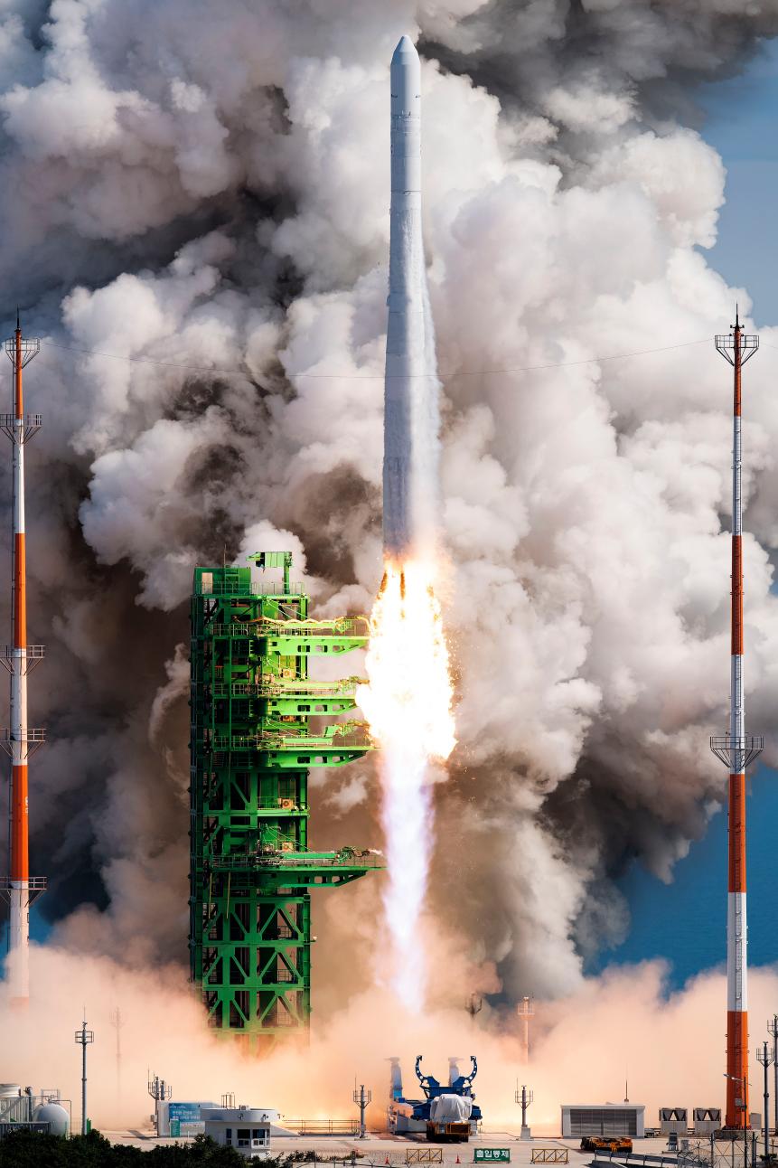 GOHEUNG-GUN, SOUTH KOREA - JUNE 21: In this handout image provided by Korea Aerospace Research Institute, a space rocket Nuri (KSLV-â¡) taking off from its launch pad at the Naro Space Center on June 21, 2022 in UGoheung-gun, South Korea. South Korea on Tuesday successfully launched its homegrown space rocket Nuri (KSLV-â¡) in the second attempt to put satellites into orbit, reaching a major milestone in the country's space program. (Photo by Korea Aerospace Research Institute via Getty Images)