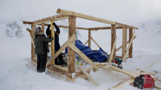 Building Off The Grid Alaskan Glacier Building Off The Grid