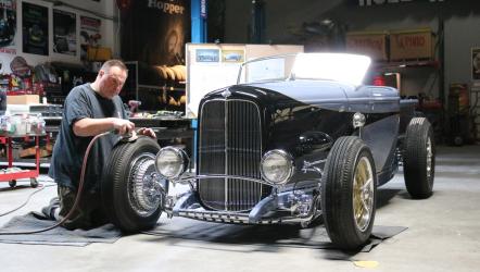 Dave Shuten puts the final touches on the ’32 Ford Roadster.